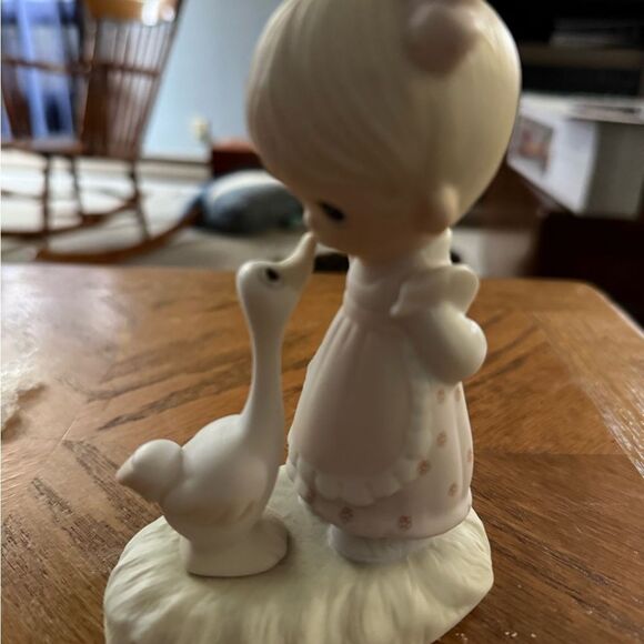 PRECIOUS MOMENTS "MAKE A JOYFUL NOISE" JONATHAN & DAVID - GIRL & GOOSE FIGURINE - Picture 3 of 5